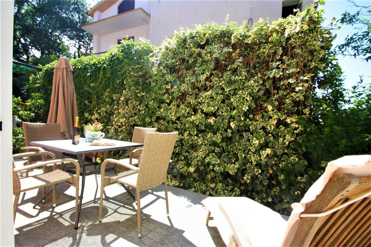 Apartment Amela Porec Esterno foto