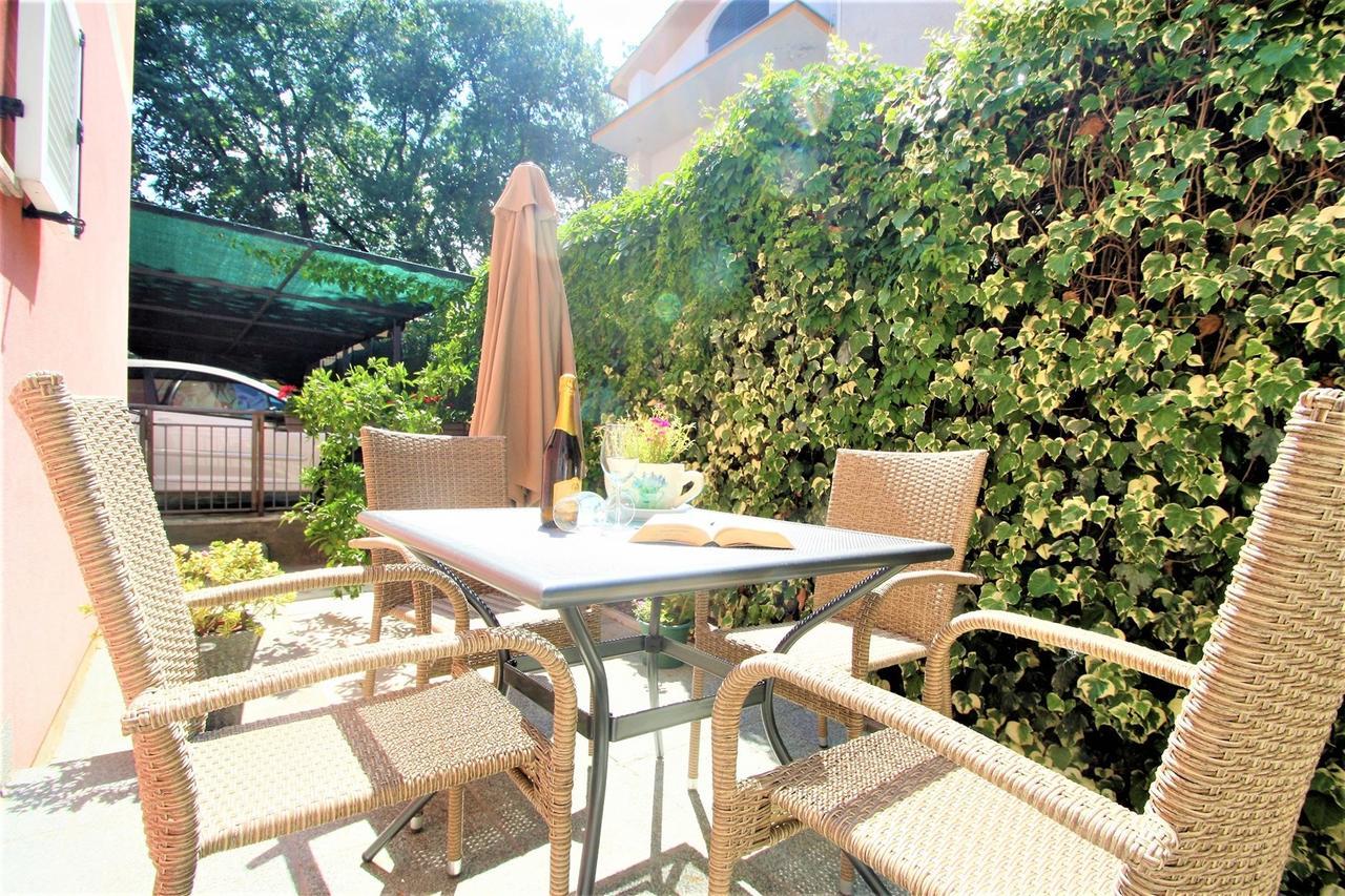 Apartment Amela Porec Esterno foto