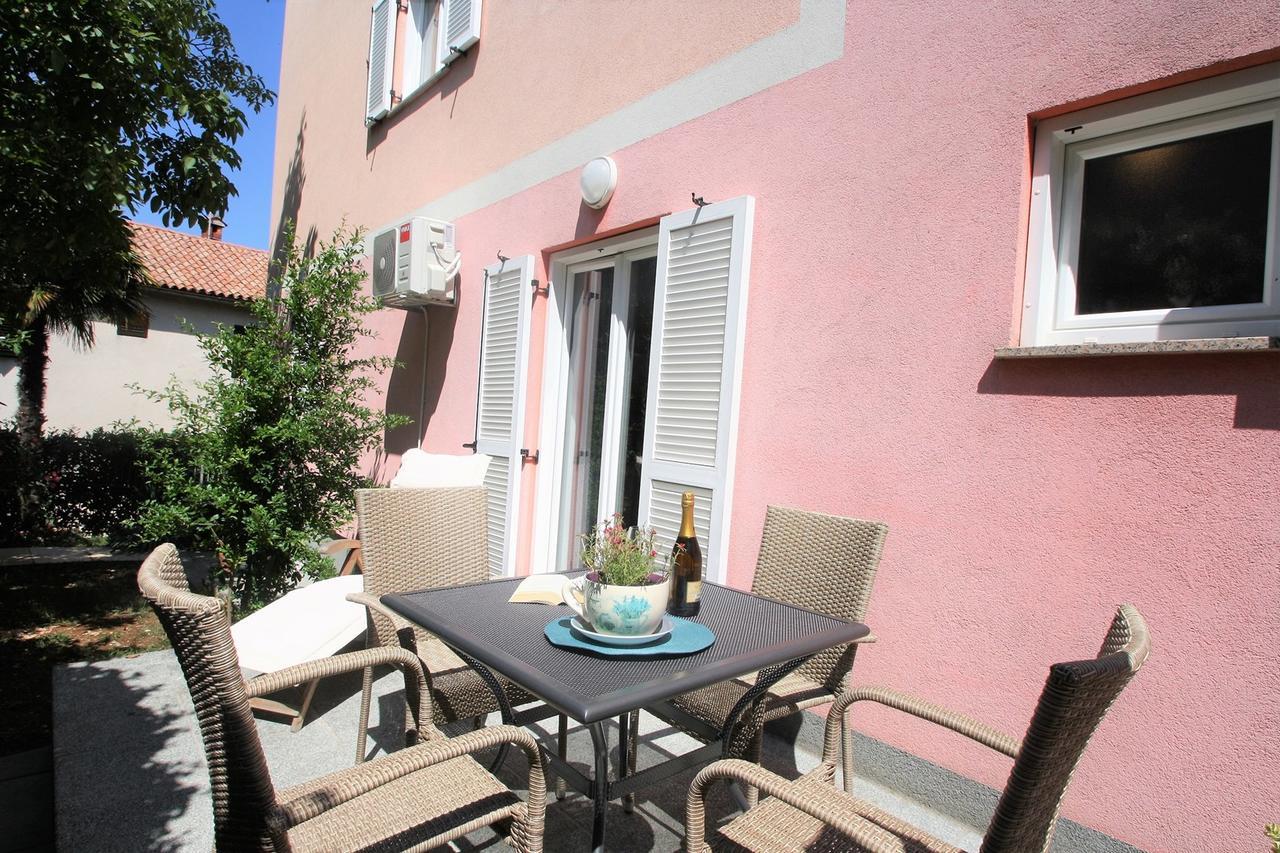 Apartment Amela Porec Esterno foto
