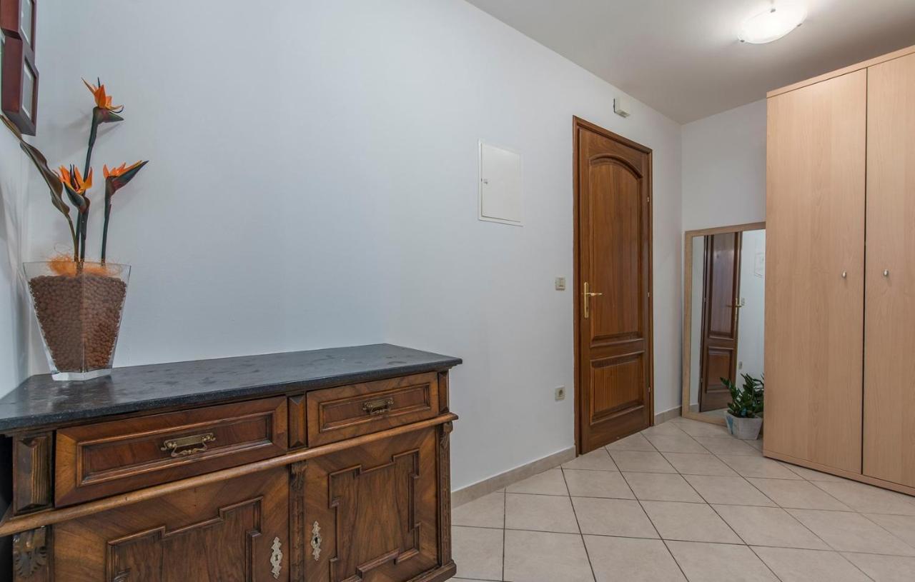 Apartment Amela Porec Esterno foto